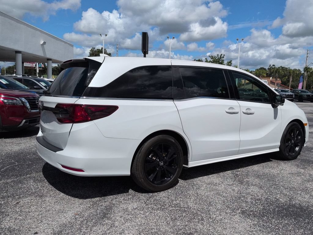 Used 2023 Honda Odyssey Sport image 4