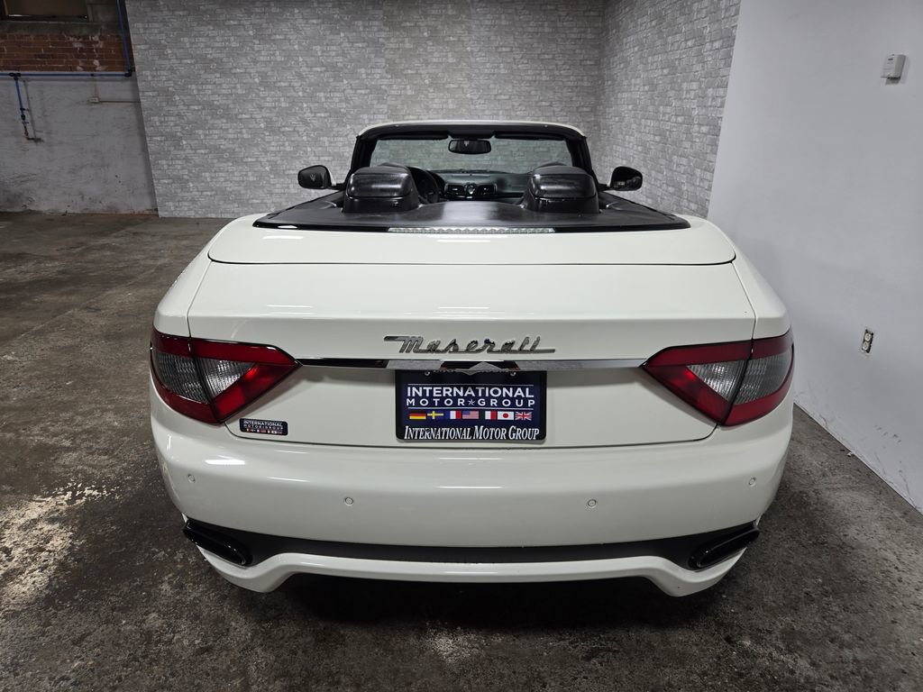 Used 2016 Maserati GranTurismo Sport RWD image 41