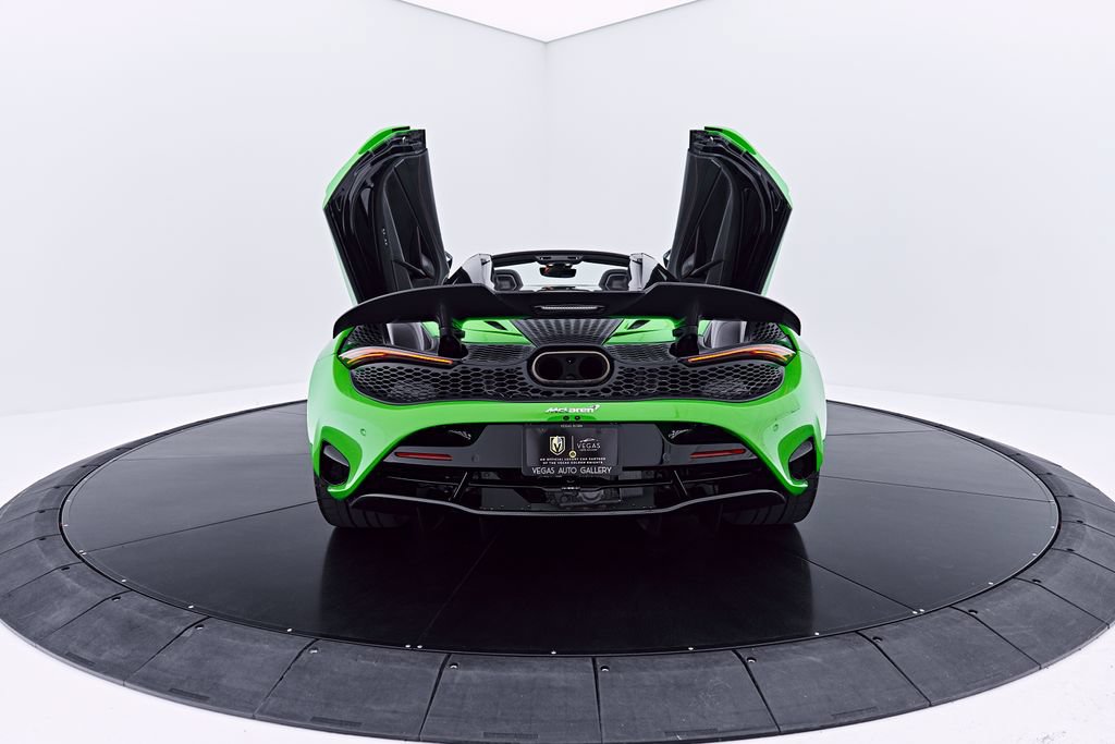 Used 2025 McLaren 750S Spider RWD image 35