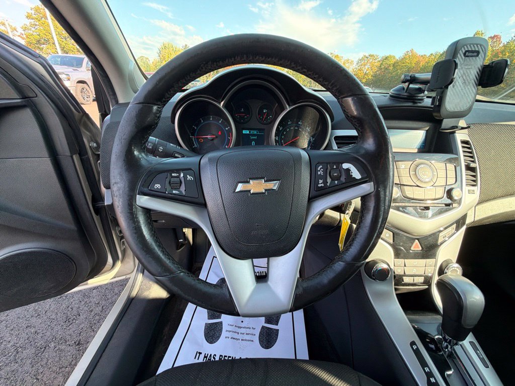 Used 2014 Chevrolet Cruze LT FWD image 13