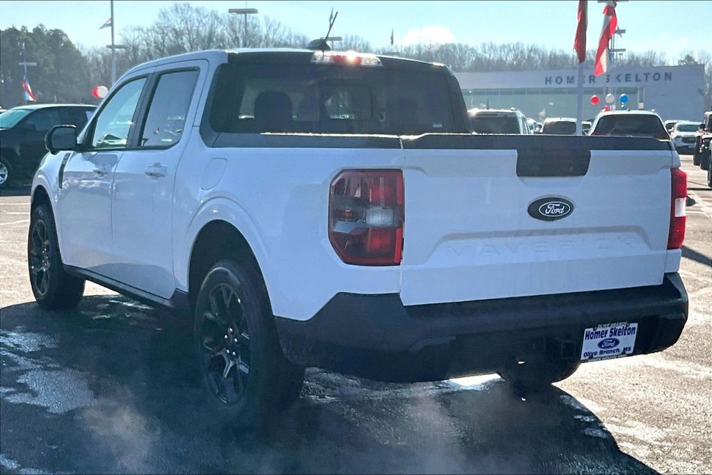 New 2026 Ford Maverick Lariat w/ Black Appearance Package image 3