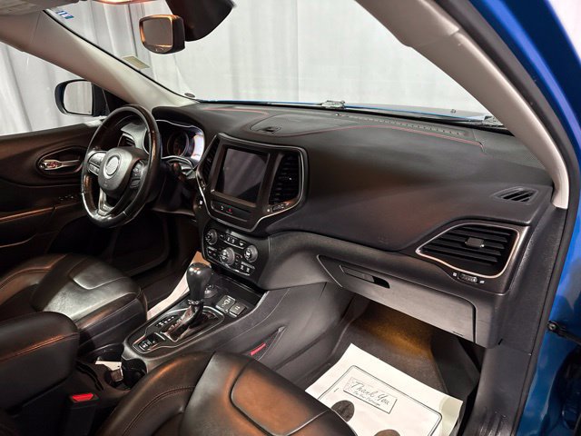 Used 2020 Jeep Cherokee Trailhawk w/ Comfort/Convenience Group AWD/4WD image 36