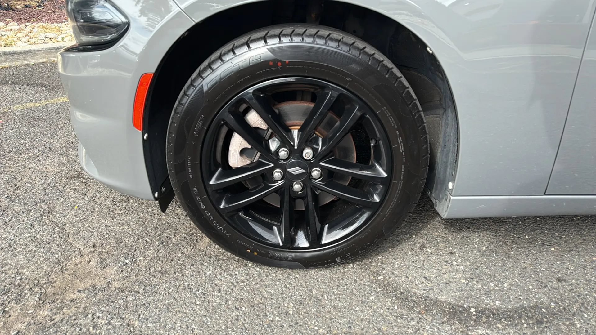 Used 2019 Dodge Charger SXT w/ Blacktop Package AWD/4WD image 9