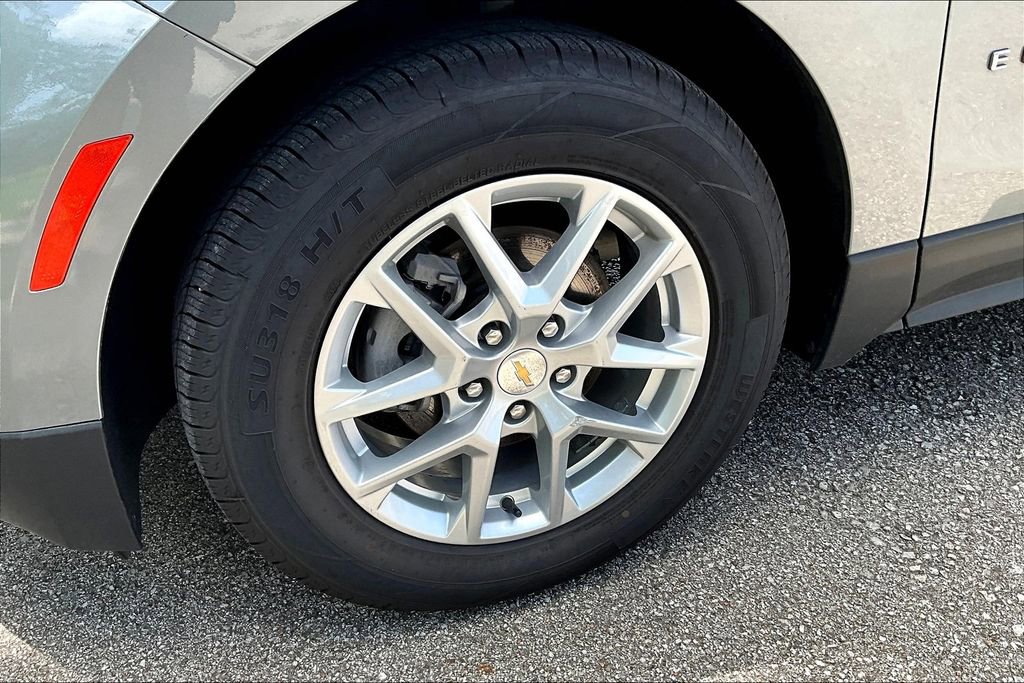 Used 2023 Chevrolet Equinox LT w/ Driver Convenience Package AWD/4WD image 12