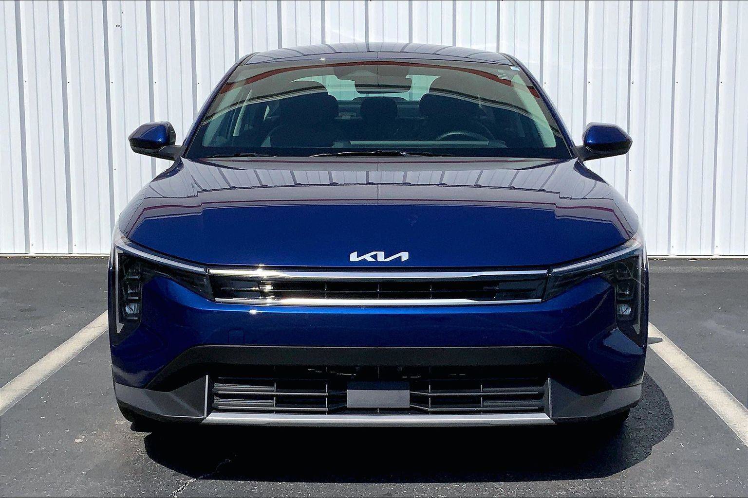 Used 2025 Kia K4 EX image 3