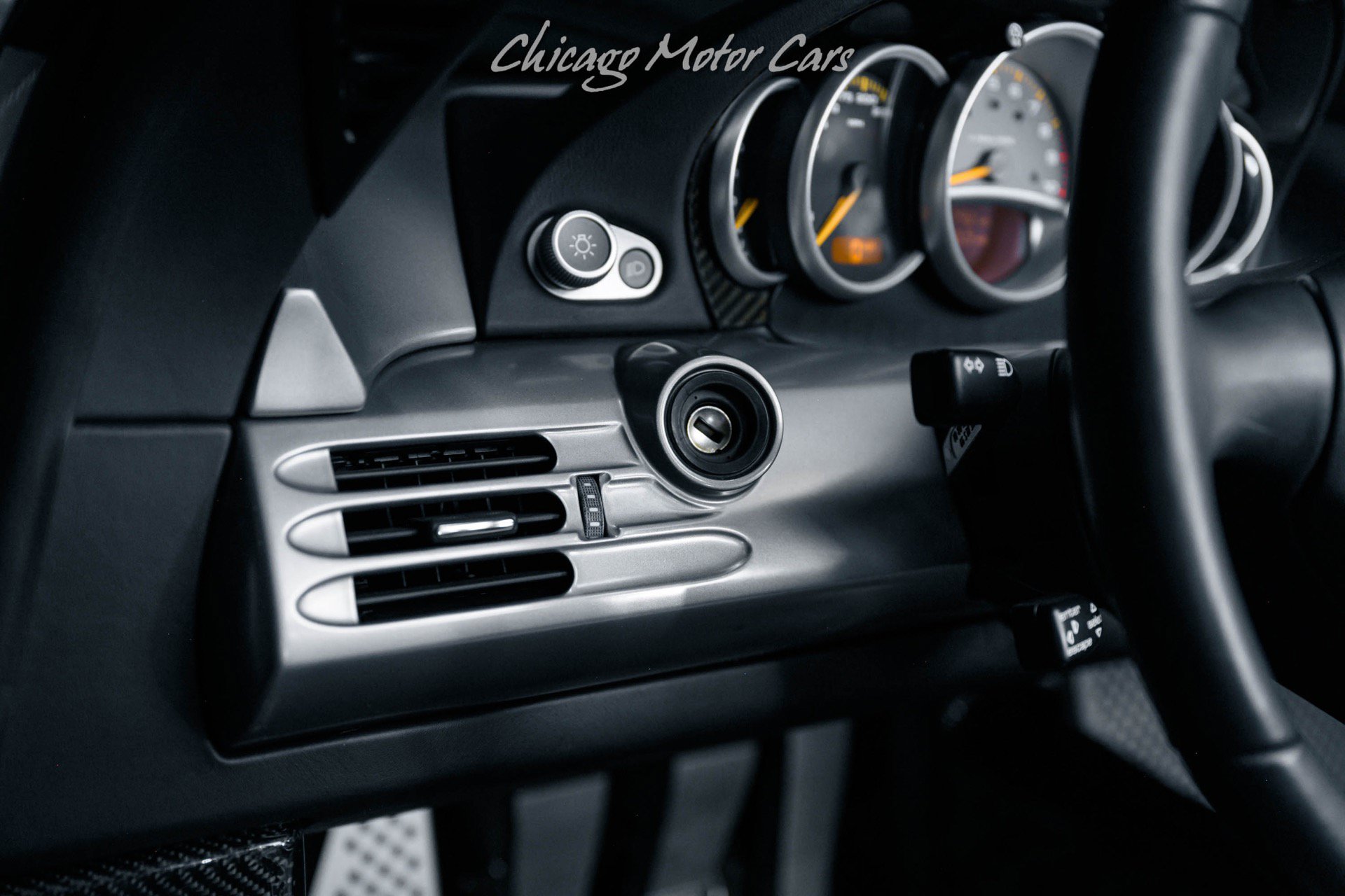 Used 2005 Porsche Carrera GT RWD image 10