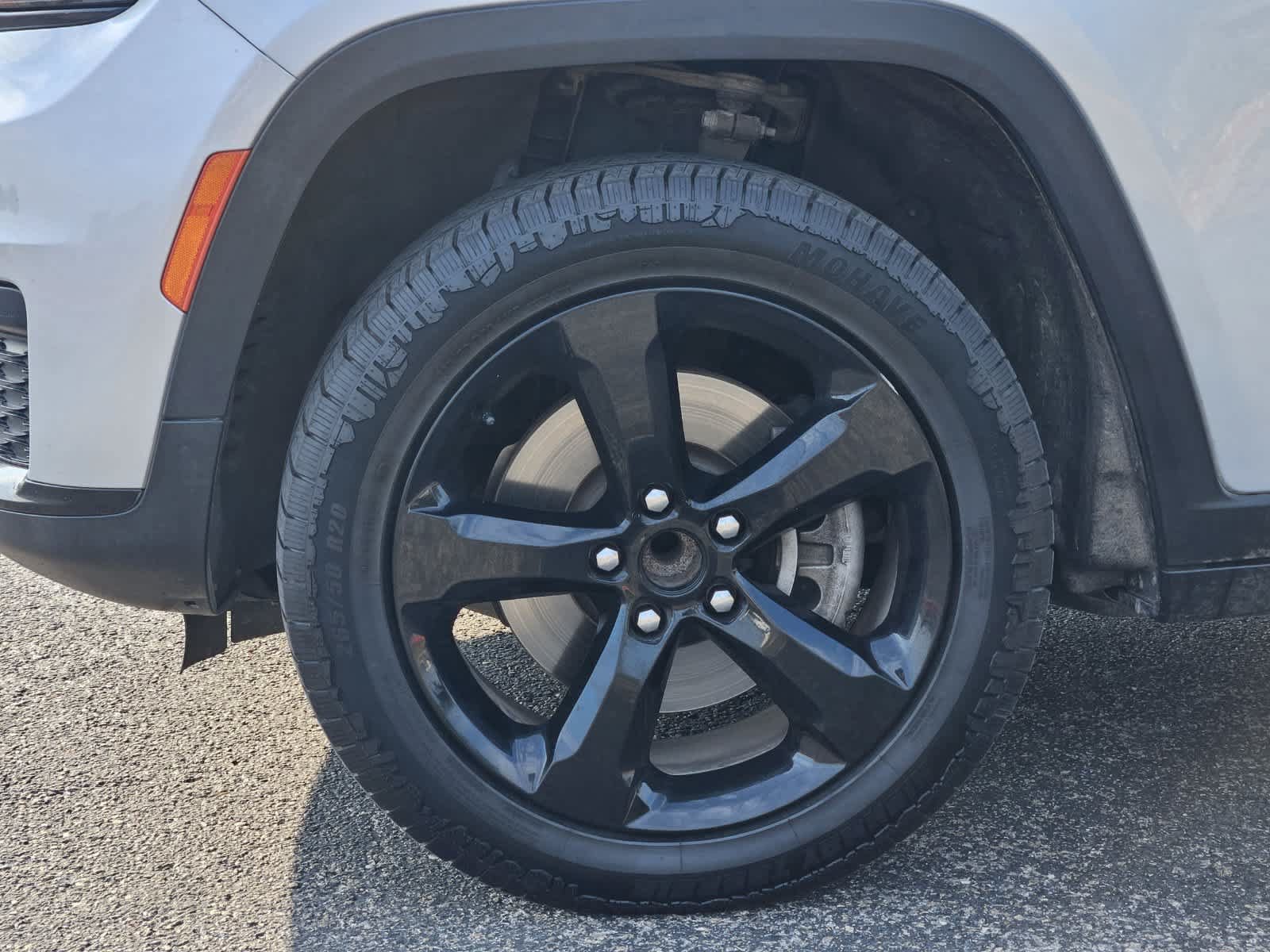 Used 2021 Jeep Grand Cherokee L Laredo RWD image 9