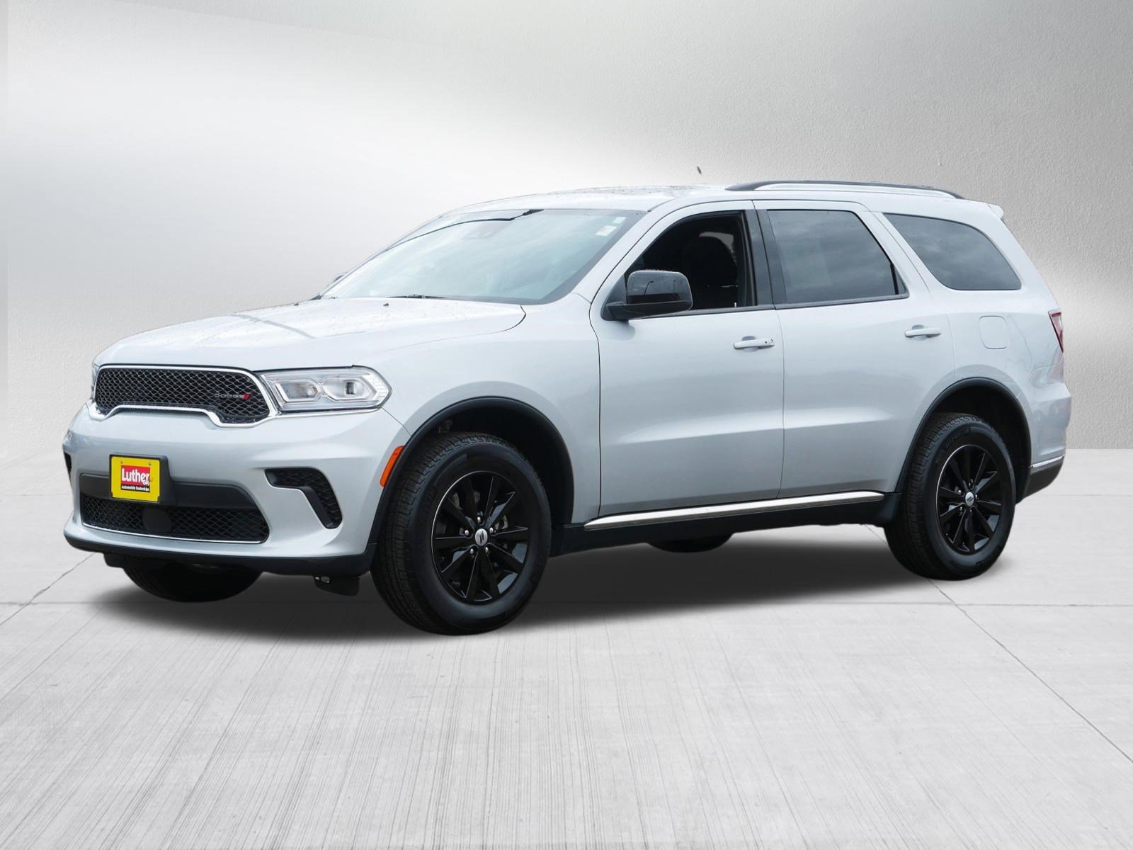 Used 2024 Dodge Durango SXT image 3