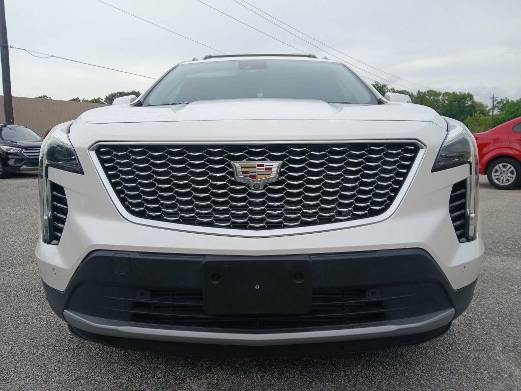 Used 2020 Cadillac XT4 Premium Luxury FWD image 2