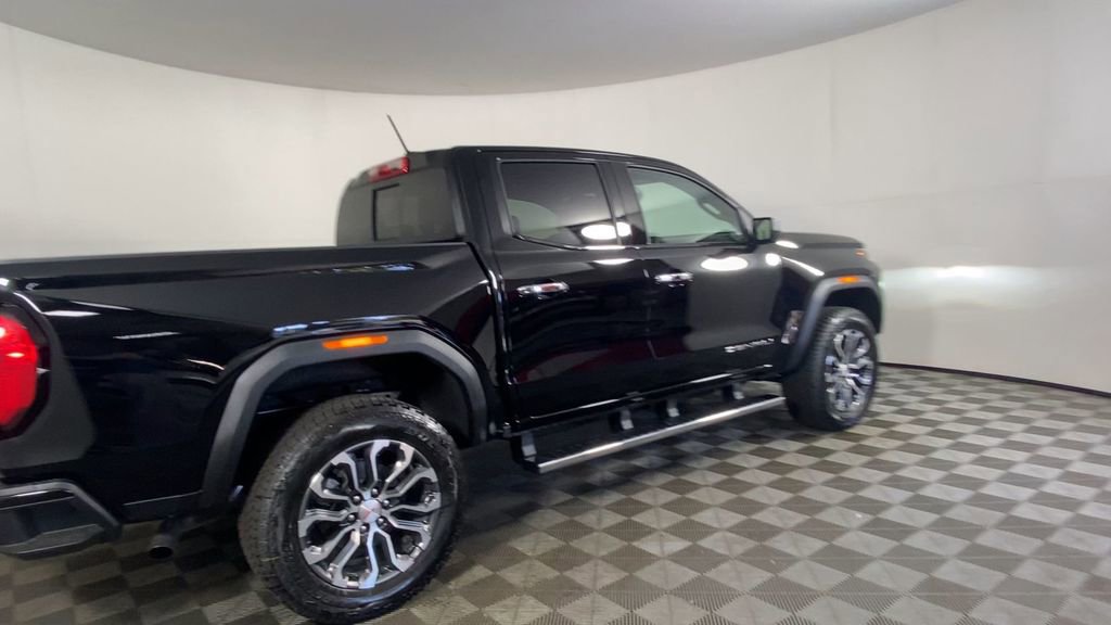 New 2026 GMC Canyon Denali image 11