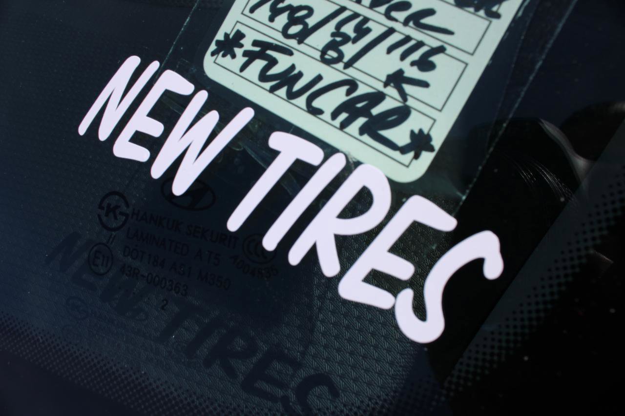 Used 2012 Hyundai Veloster w/ Style Pkg image 12