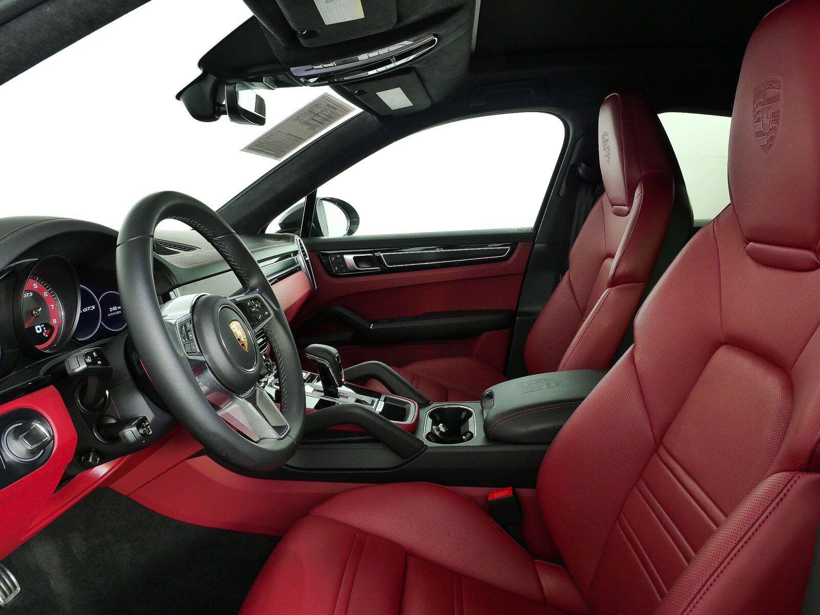Used 2023 Porsche Cayenne GTS AWD/4WD image 5