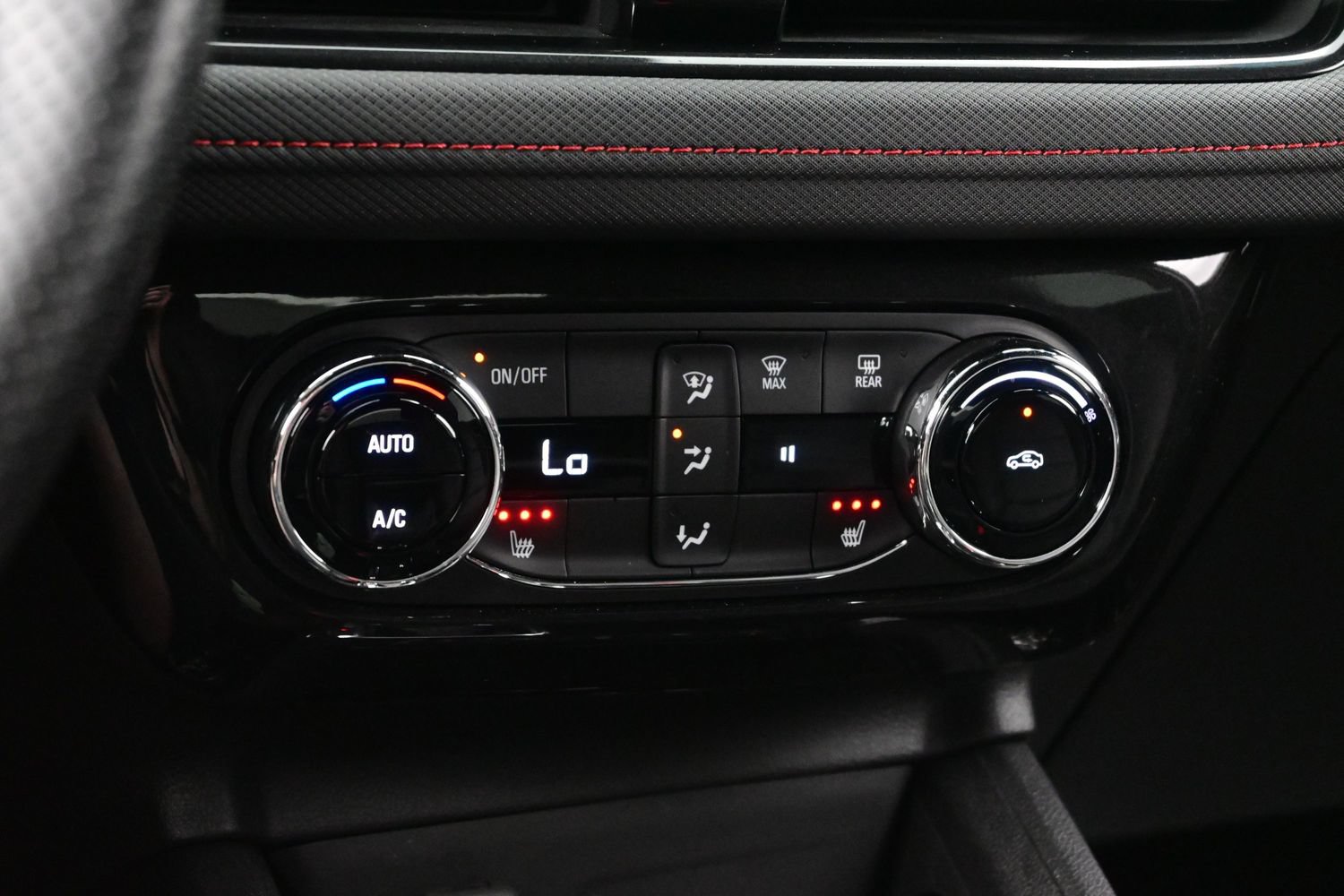 Used 2026 Chevrolet TrailBlazer RS w/ Convenience Package AWD/4WD image 23