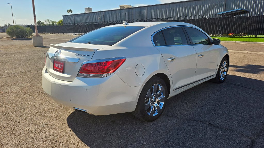 Used 2013 Buick LaCrosse Premium w/ Entertainment Package FWD image 11