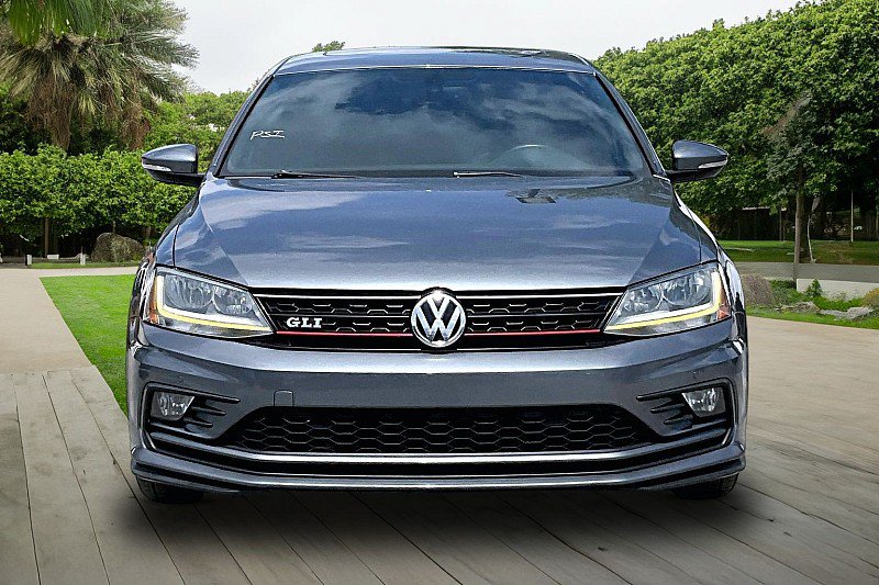 Used 2017 Volkswagen Jetta GLI FWD image 2