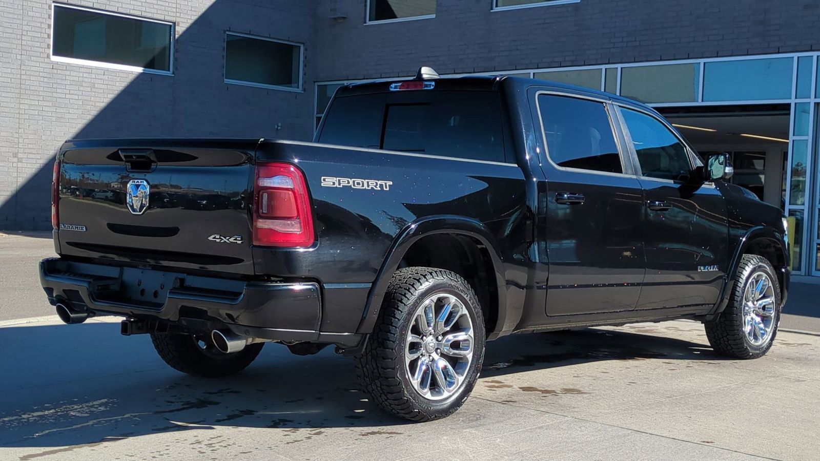 Used 2020 RAM 1500 Laramie w/ Sport Appearance Package image 7