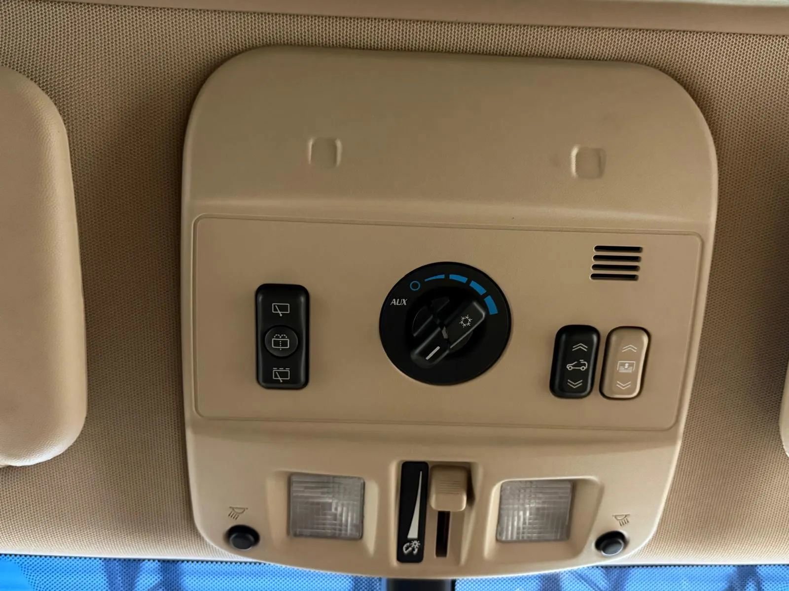 Used 2006 Cadillac SRX w/ Drivers Level One Package image 35