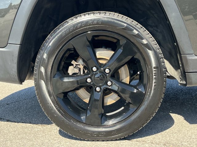 Certified 2024 Jeep Grand Cherokee L Limited w/ Black Appearance Package AWD/4WD image 12