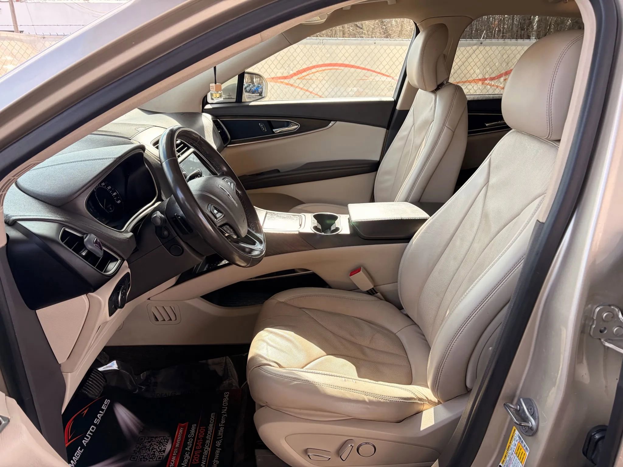 Used 2017 Lincoln MKX Reserve w/ Lincoln MKX Climate Package image 65