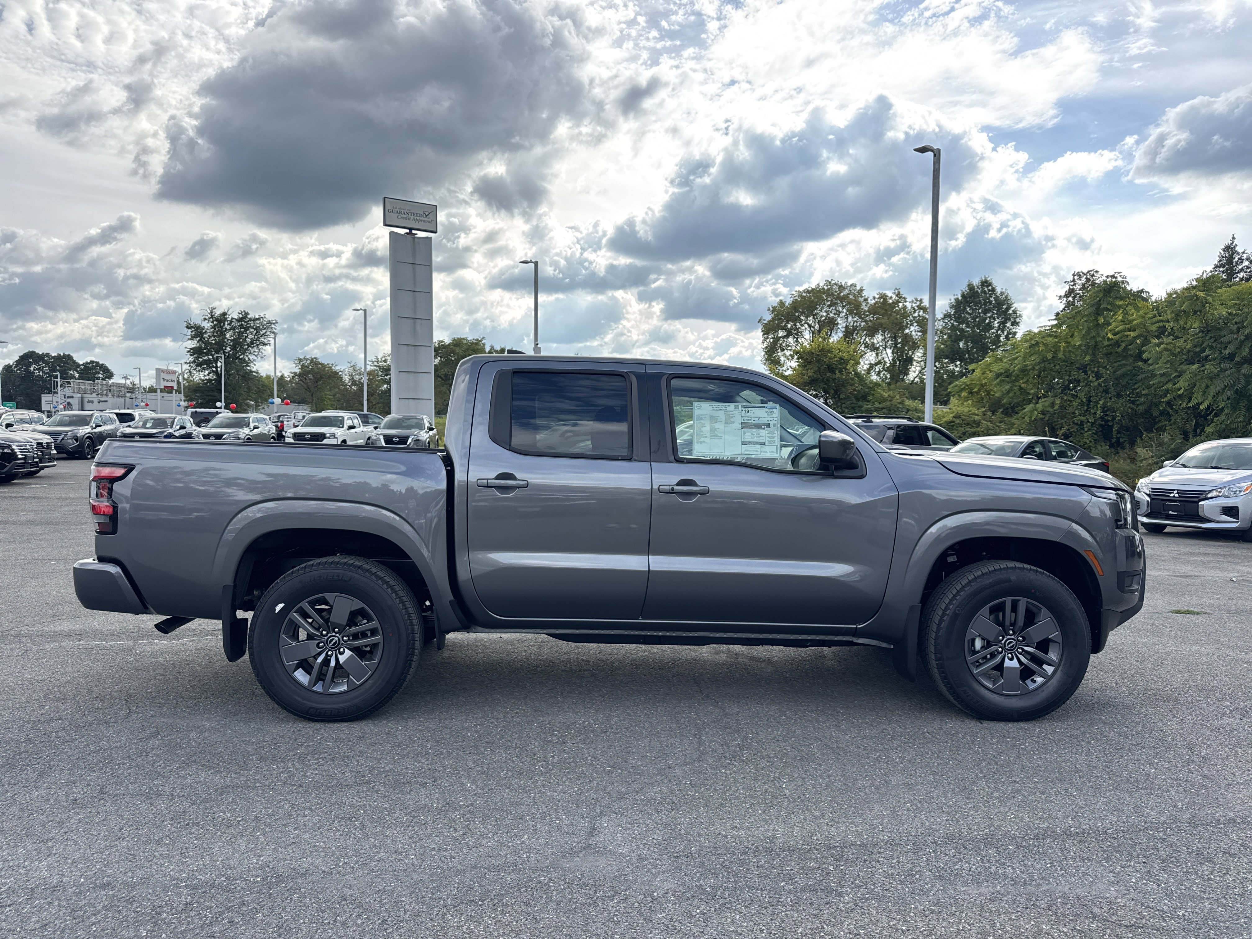 New 2026 Nissan Frontier SV w/ SV Convenience Package image 4