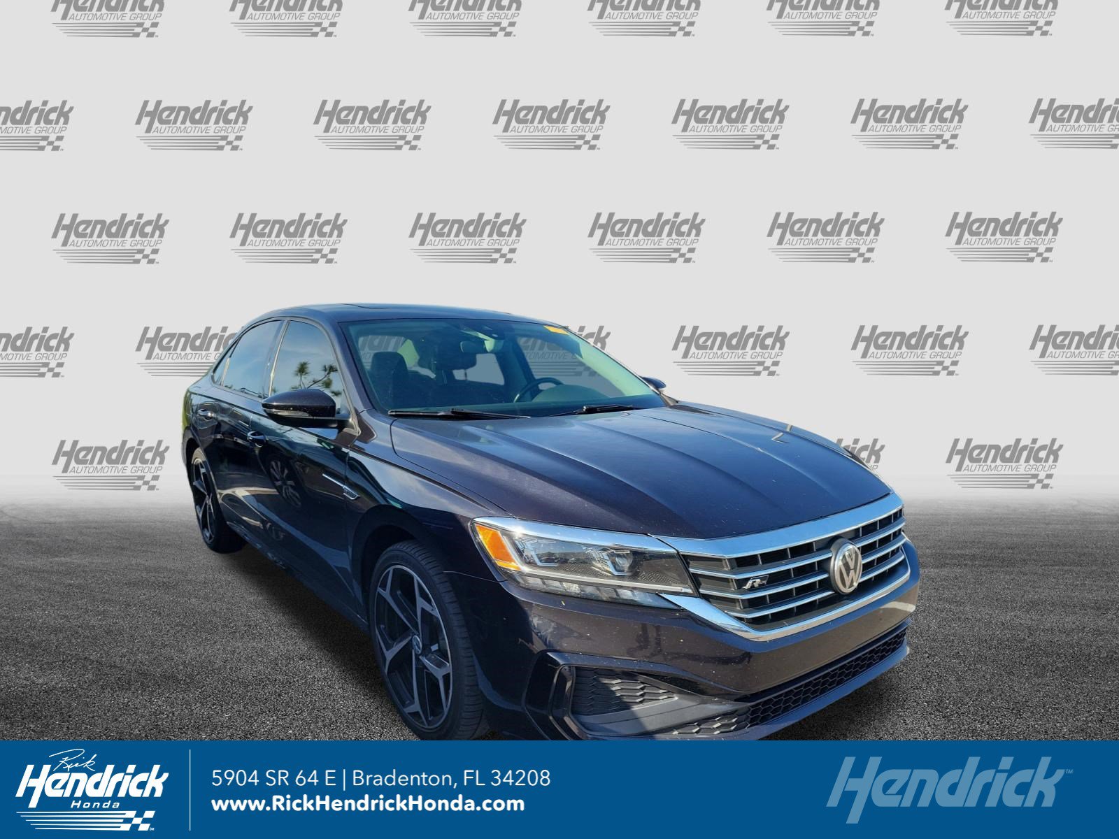 Used 2020 Volkswagen Passat 2.0T R-Line FWD image 1