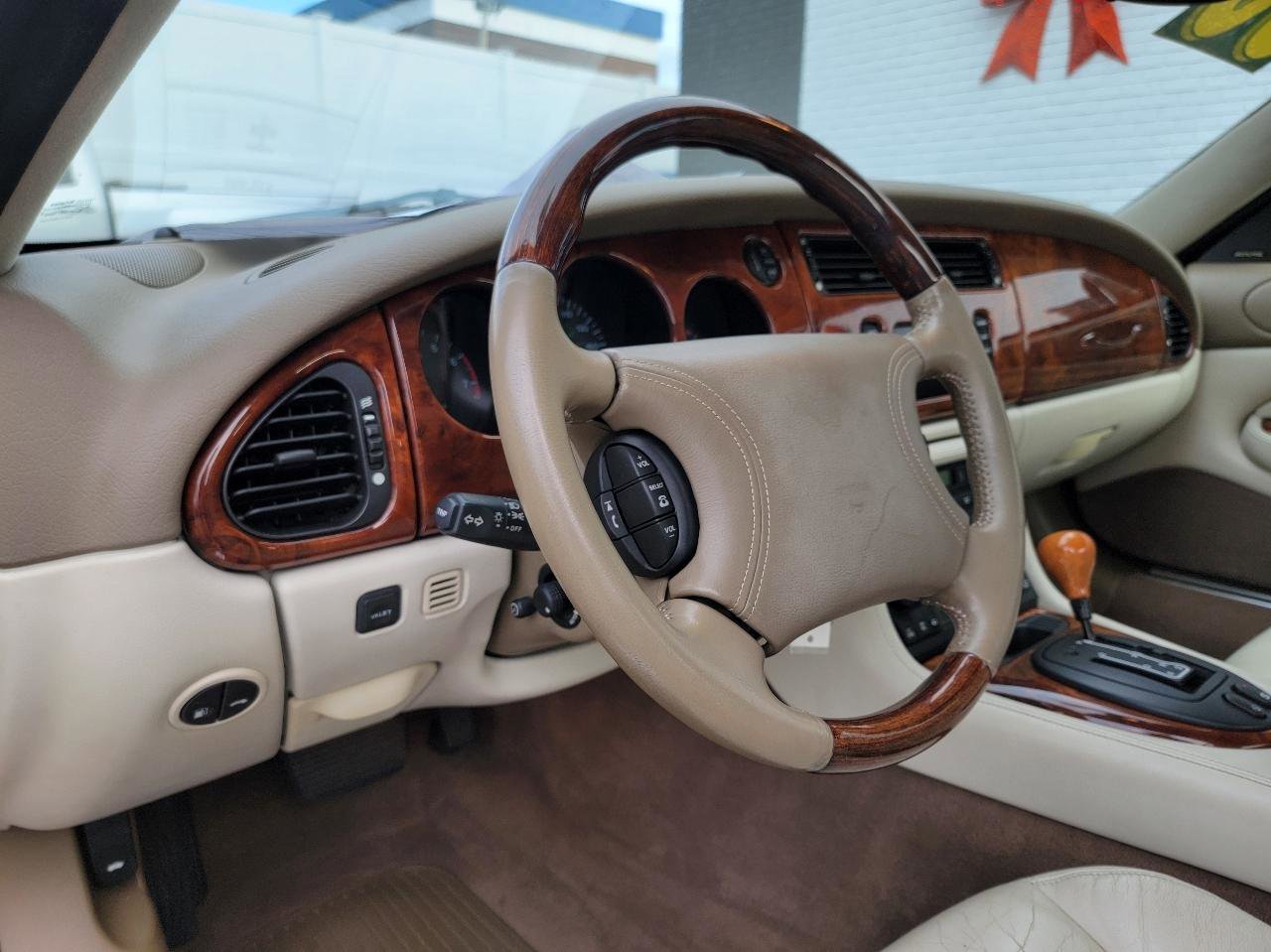 Used 2000 Jaguar XK8 Convertible RWD image 29