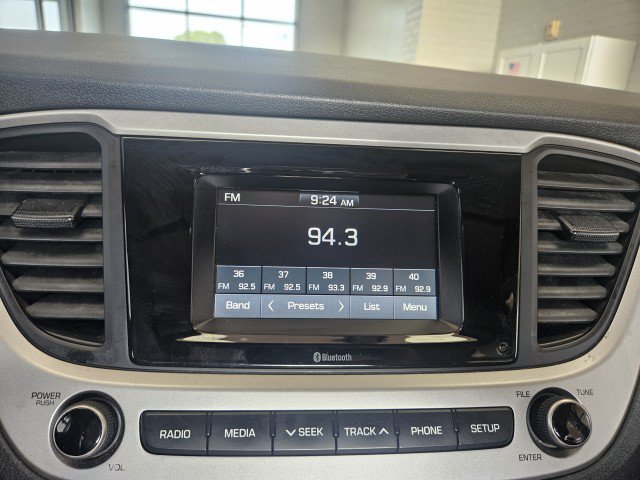 Used 2020 Hyundai Accent SE FWD image 22