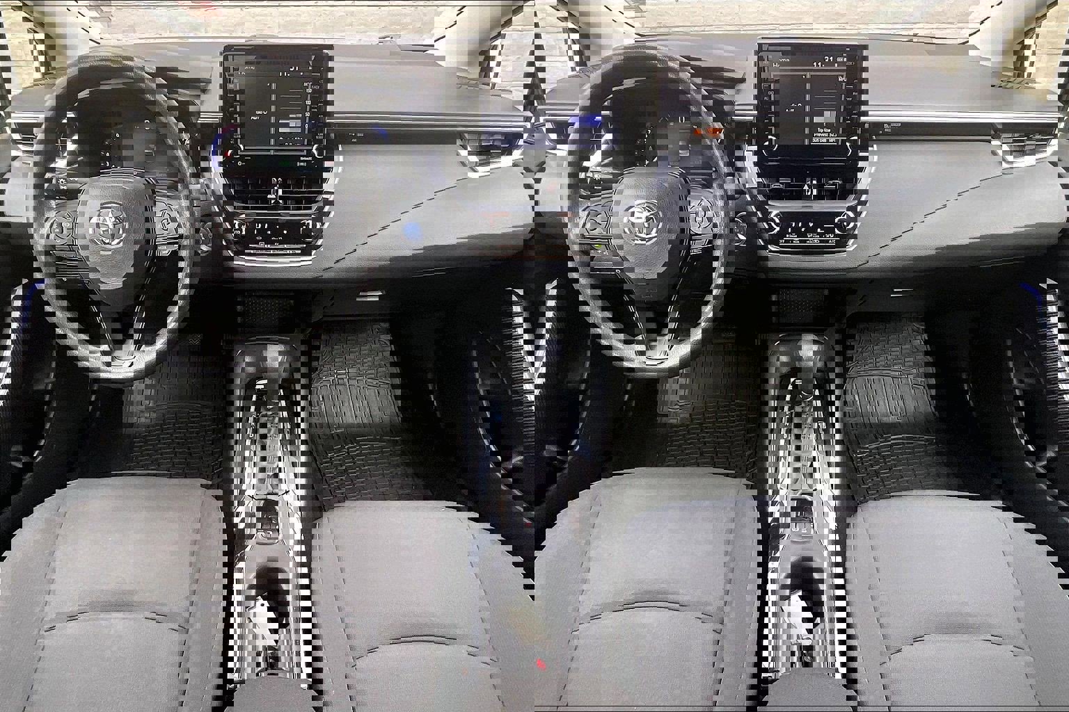 Used 2022 Toyota Corolla LE image 14