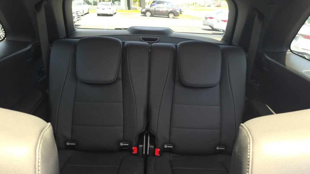 Certified 2025 Mercedes-Benz GLS 450 4MATIC image 30