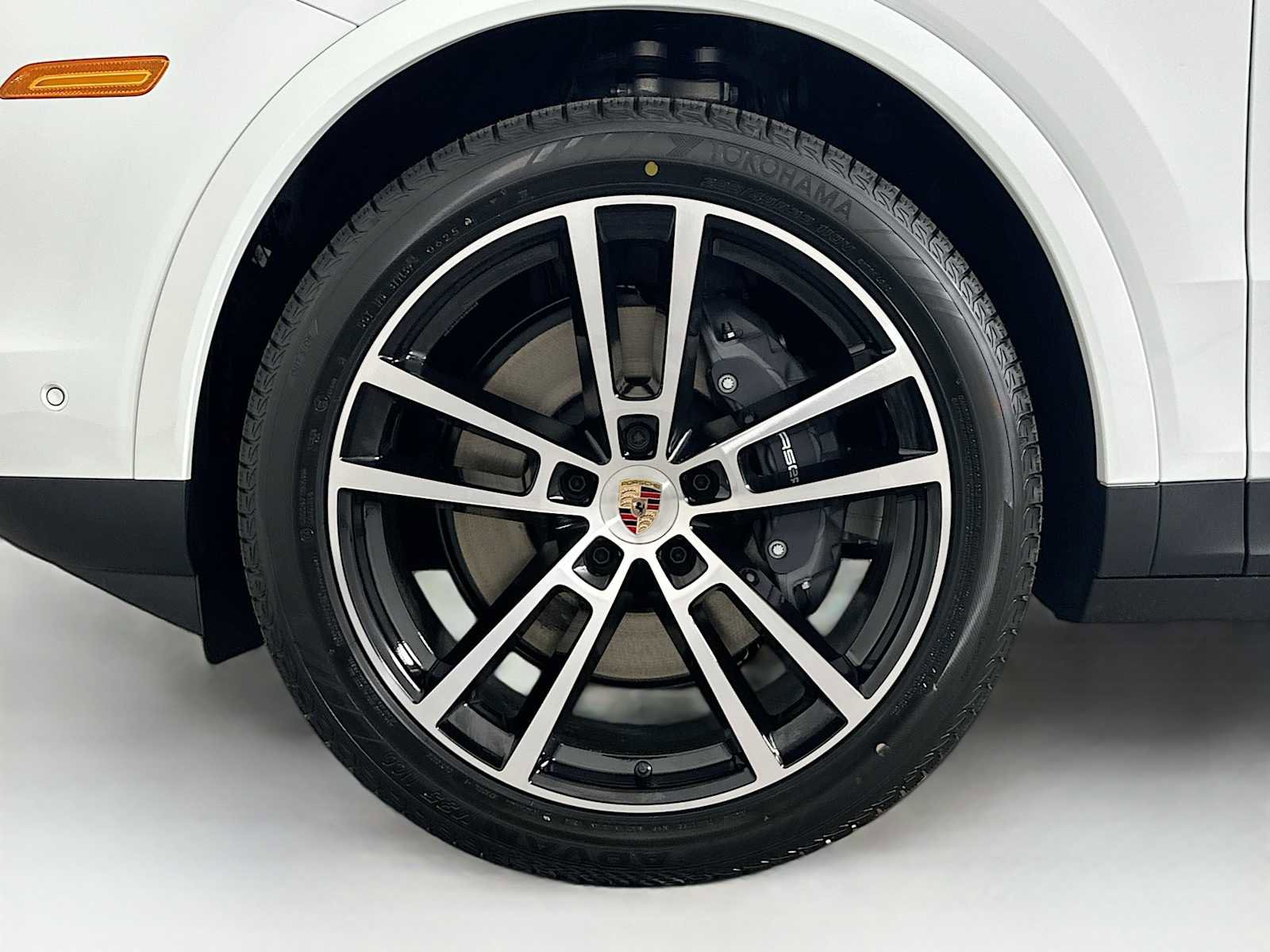 New 2026 Porsche Cayenne Coupe image 32