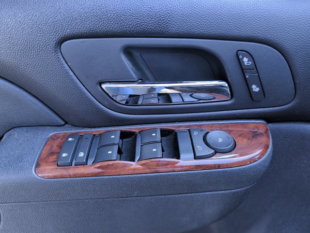 Used 2010 Chevrolet Avalanche LT RWD image 13