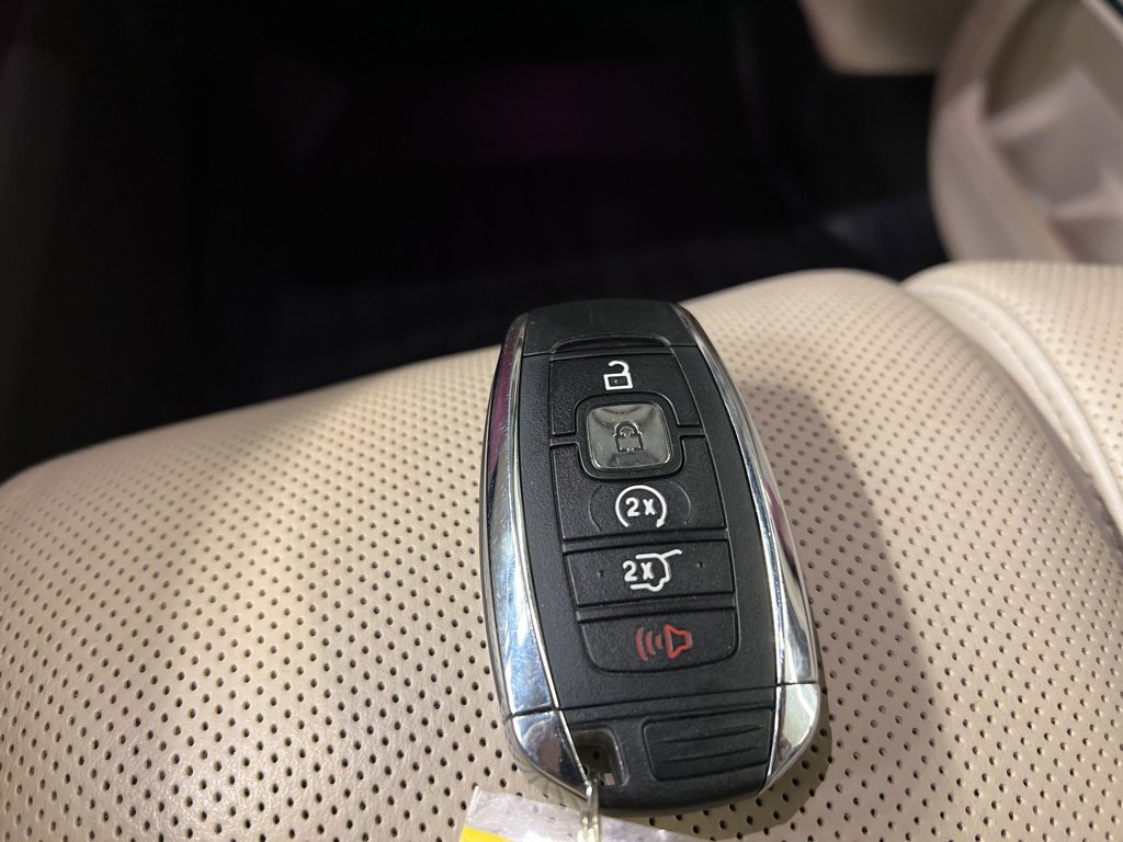 Used 2018 Lincoln Navigator L Reserve w/ Technology Package image 41