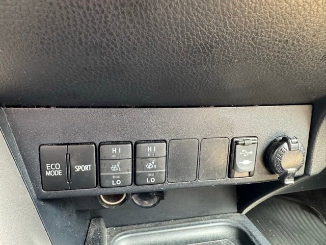 Used 2016 Toyota RAV4 Limited w/ Advanced Technology Package image 23