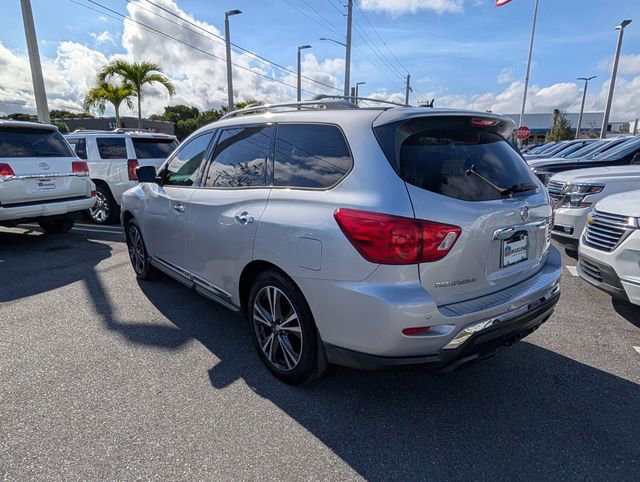 Used 2018 Nissan Pathfinder Platinum image 10