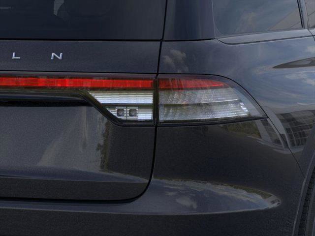 New 2025 Lincoln Aviator AWD w/ Jet Appearance Package image 21