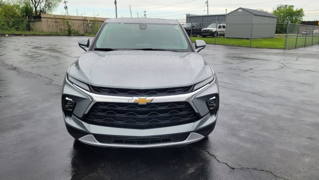 Used 2025 Chevrolet Blazer LT AWD/4WD image 4