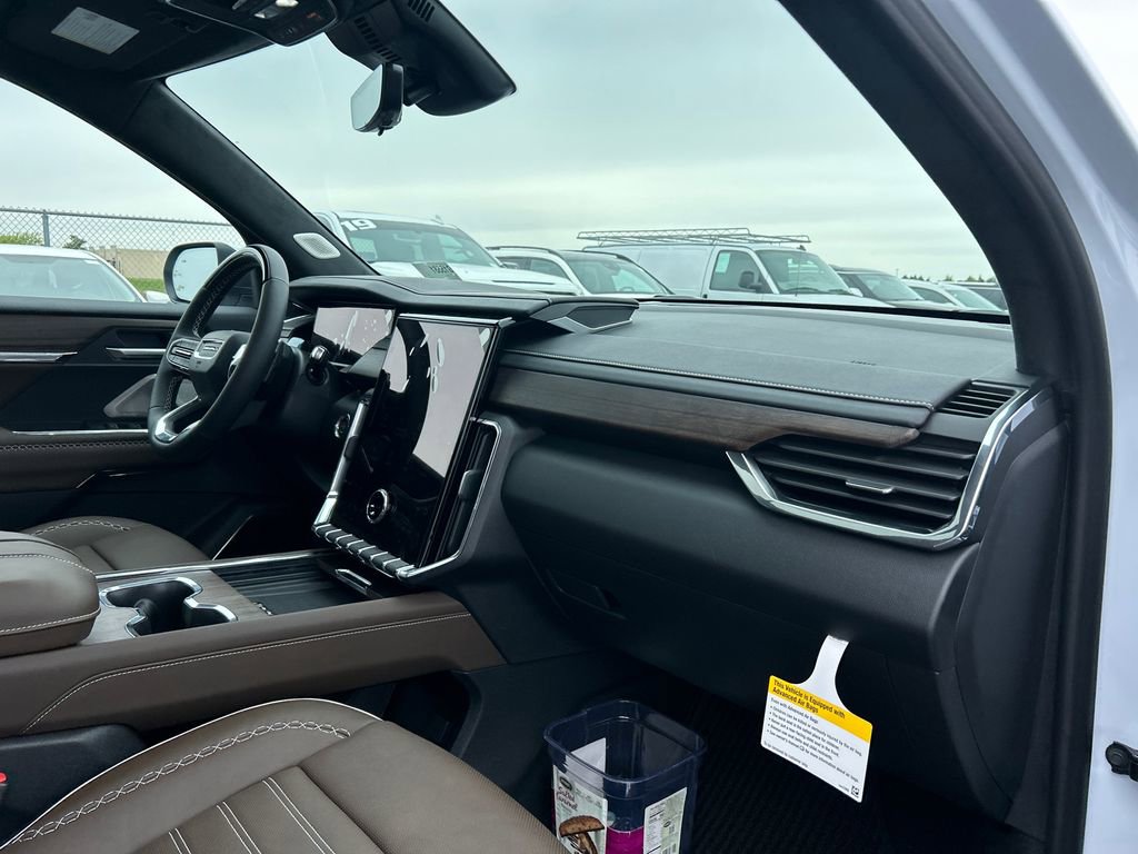 New 2026 GMC Acadia Denali Ultimate AWD/4WD image 39