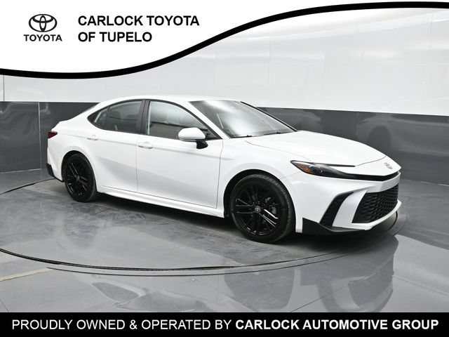 Used 2026 Toyota Camry SE FWD image 6