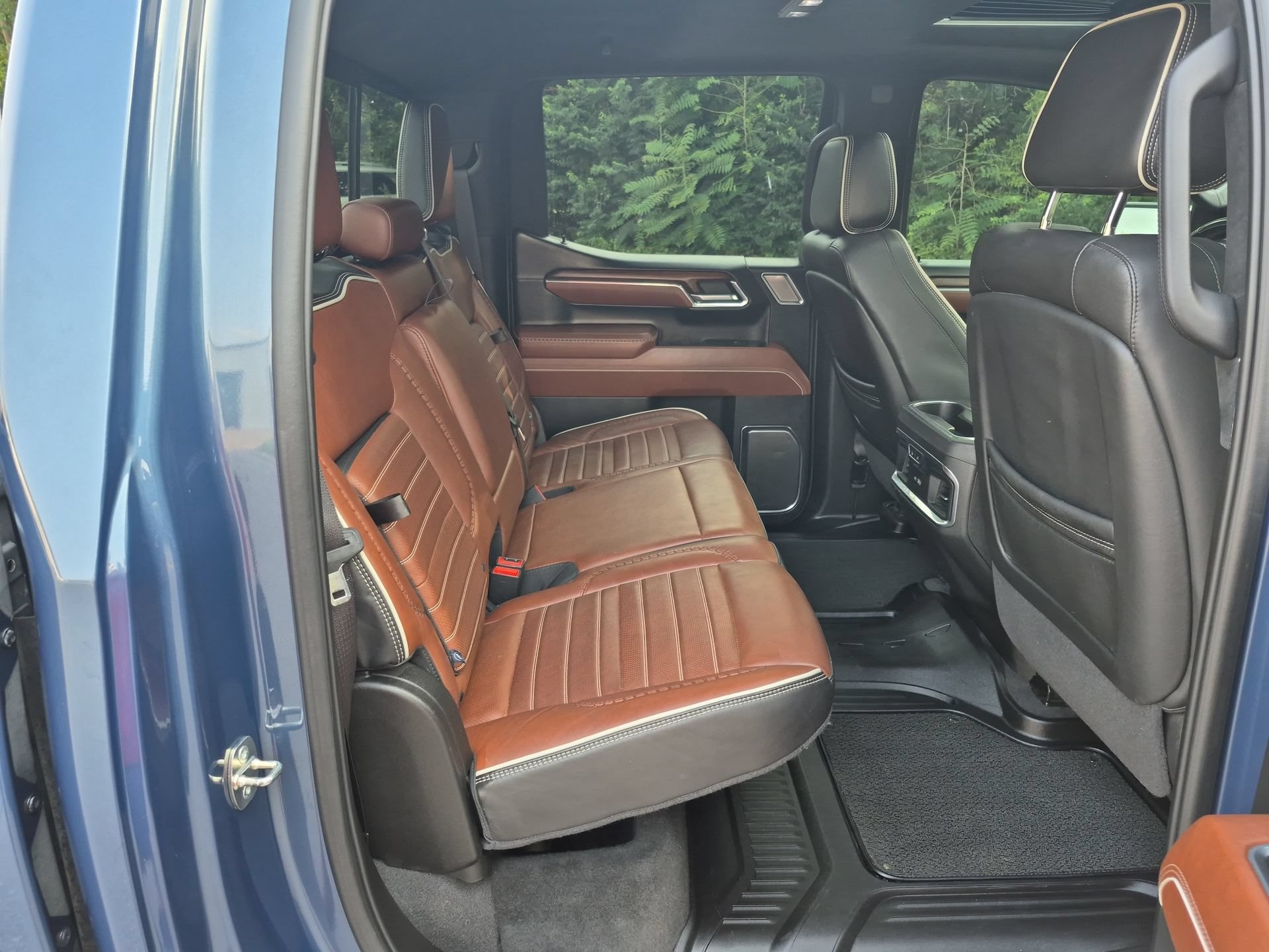 Certified 2024 GMC Sierra 1500 Denali Ultimate AWD/4WD image 29