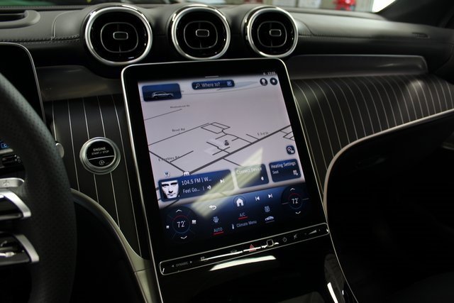 Used 2024 Mercedes-Benz GLC 300 image 18