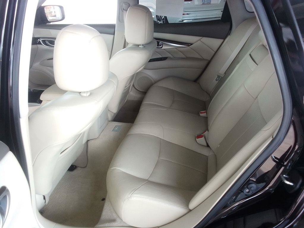 Used 2014 INFINITI Q70 3.7 w/ Premium Package AWD/4WD image 18