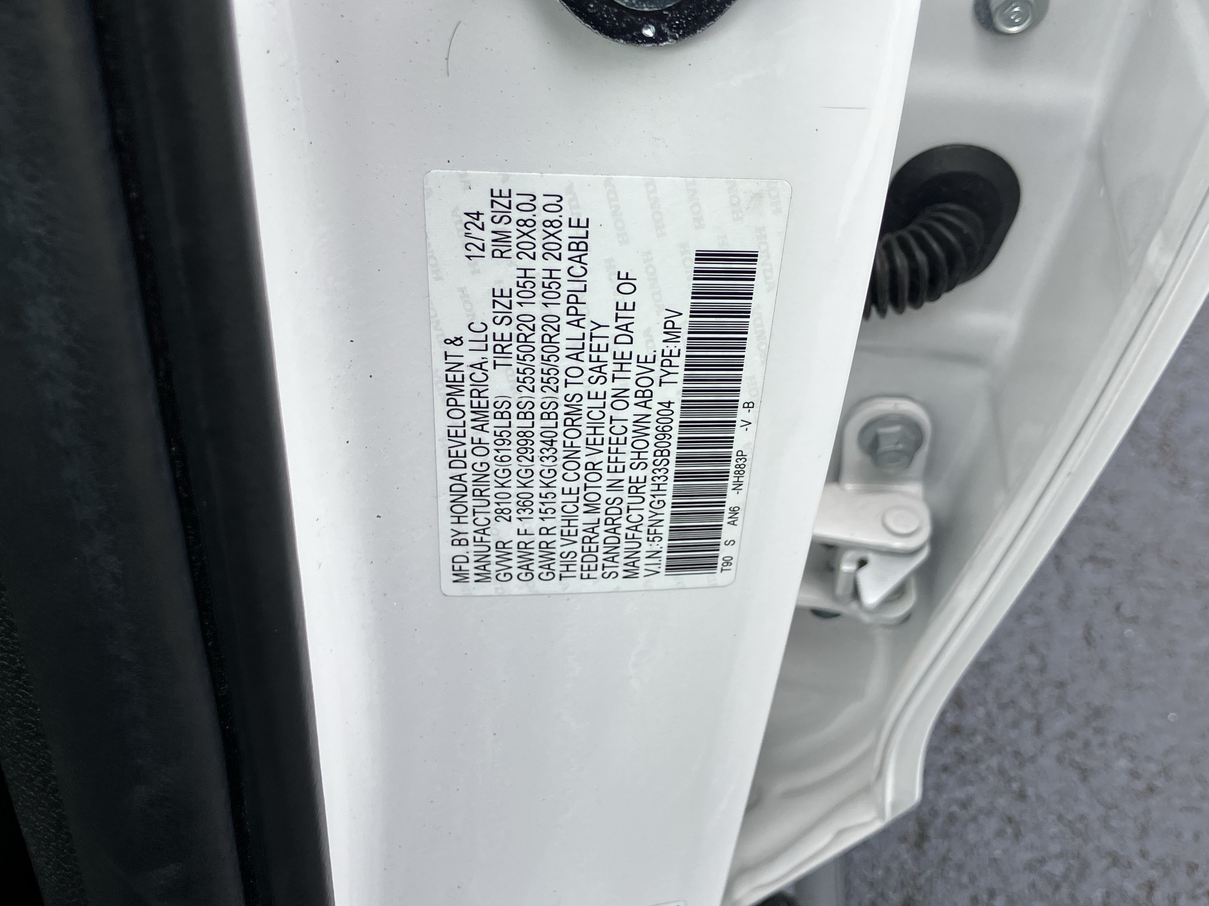 Certified 2025 Honda Pilot Sport image 30