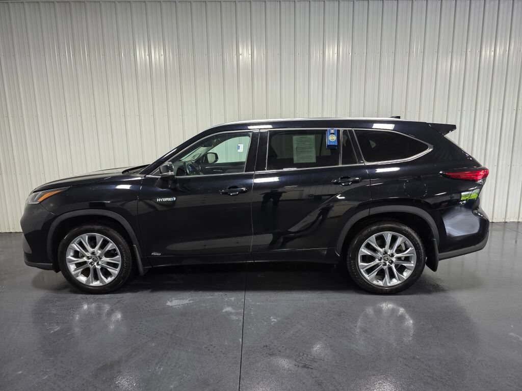 Used 2021 Toyota Highlander Limited AWD/4WD image 3
