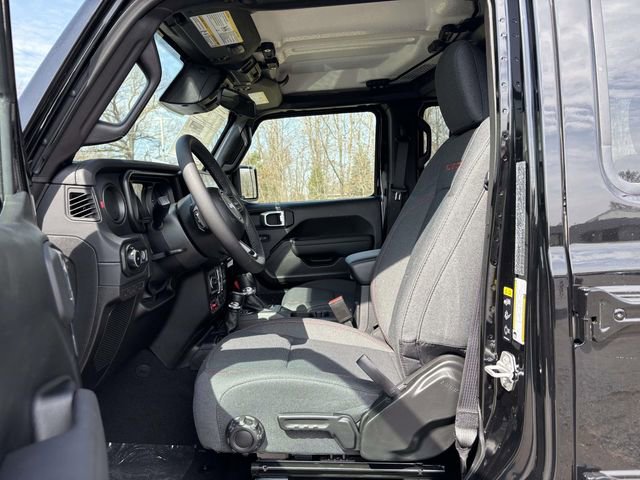 New 2026 Jeep Wrangler Unlimited Rubicon w/ Xtreme 35 Tire Package image 3