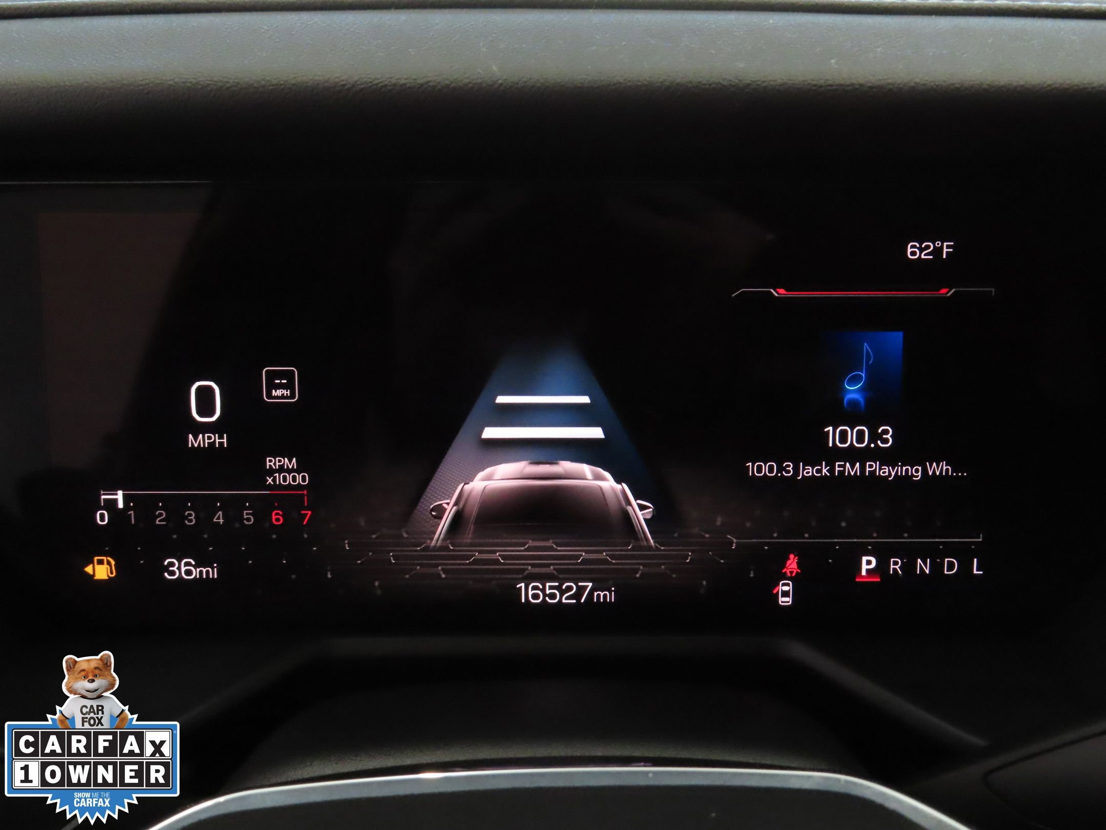 Used 2025 GMC Acadia Elevation image 14