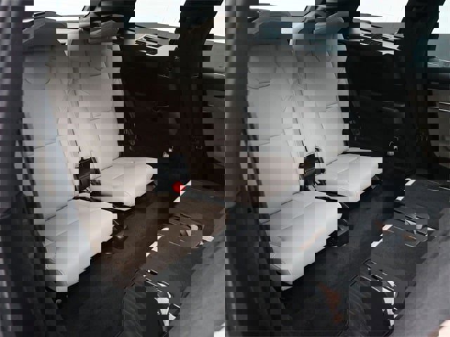 Used 2026 Volvo XC90 B6 Plus w/ Protection Package Premier image 28