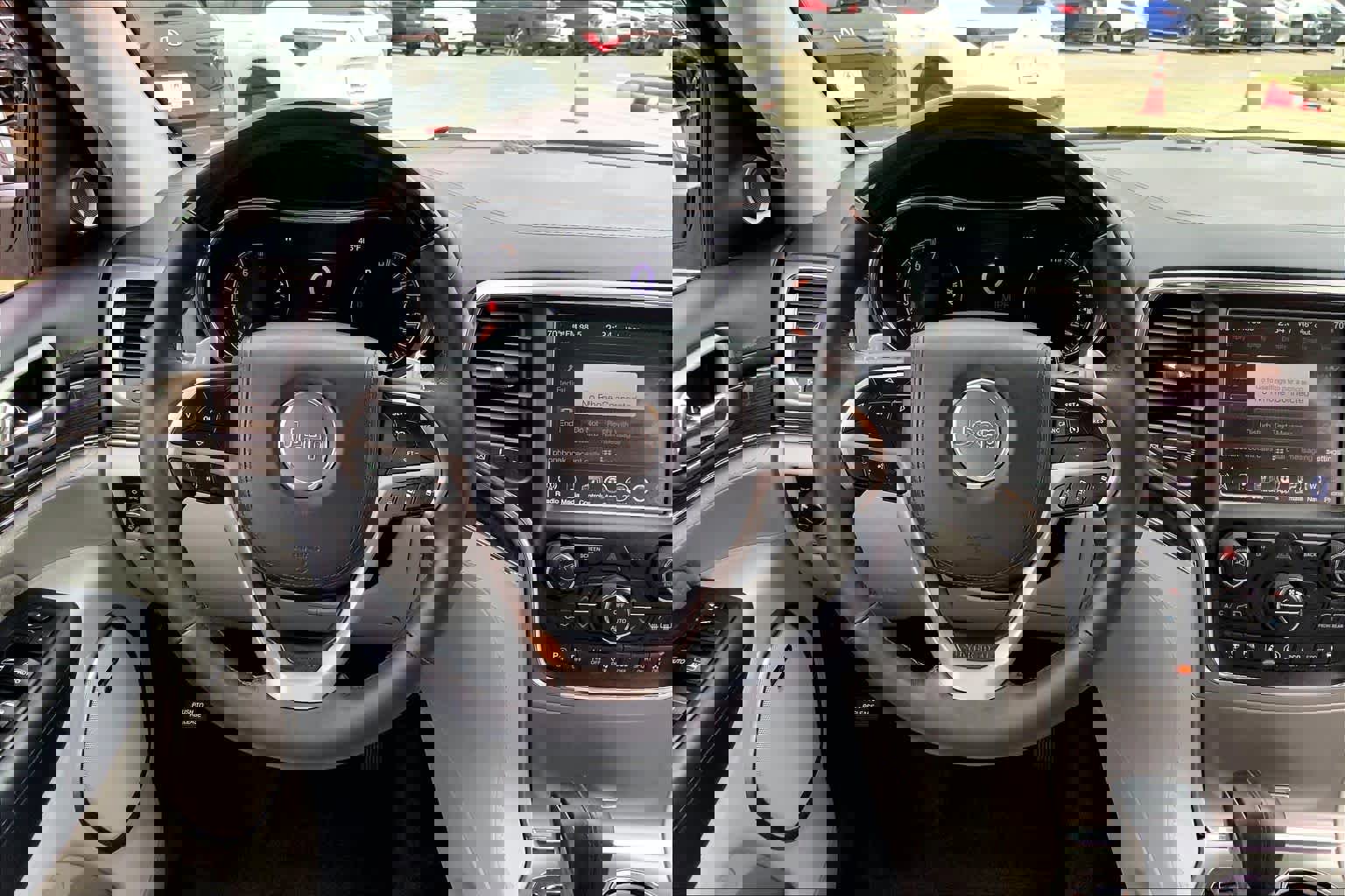 Used 2017 Jeep Grand Cherokee Summit image 5