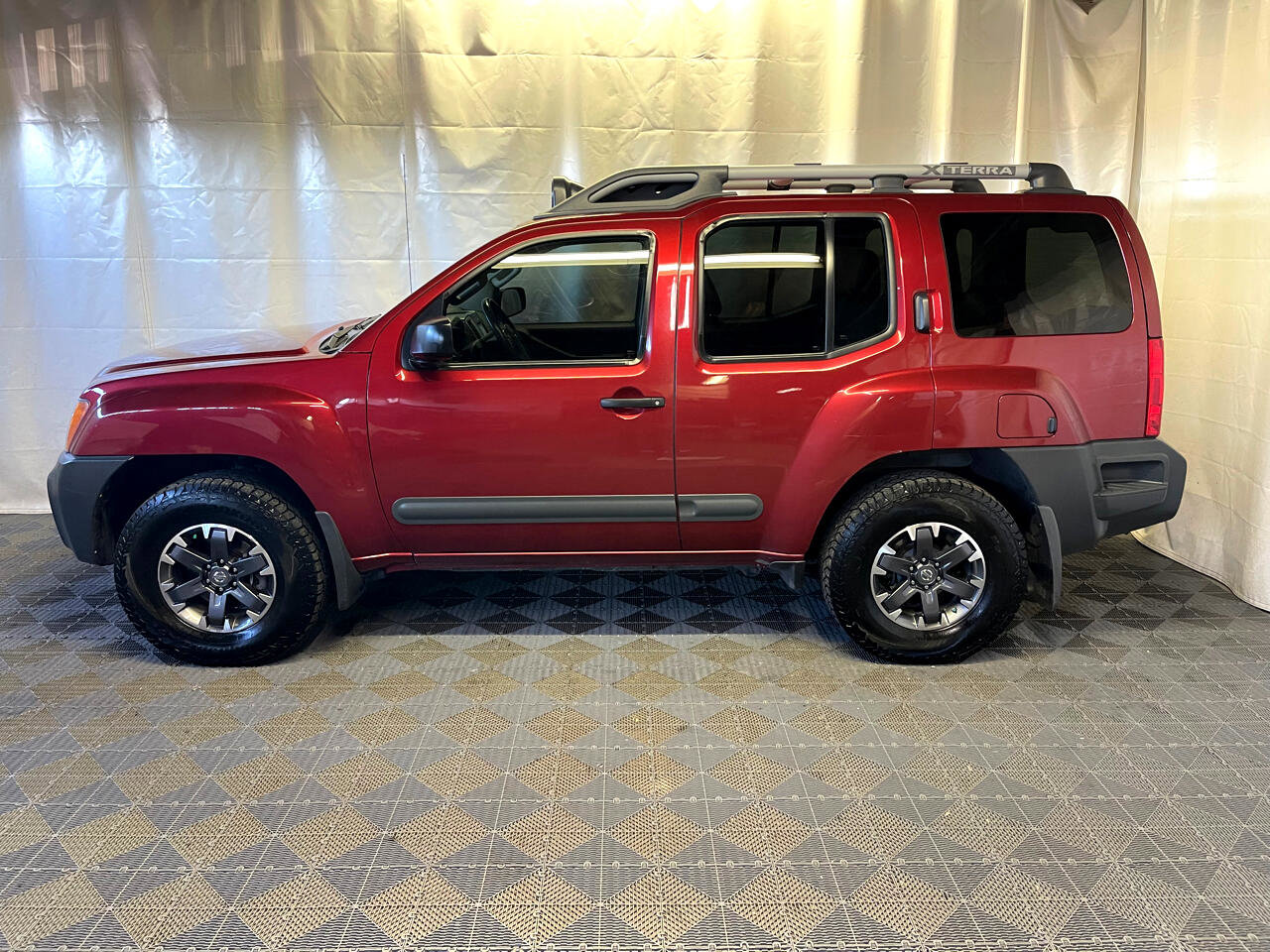 Used 2015 Nissan Xterra PRO-4X image 5