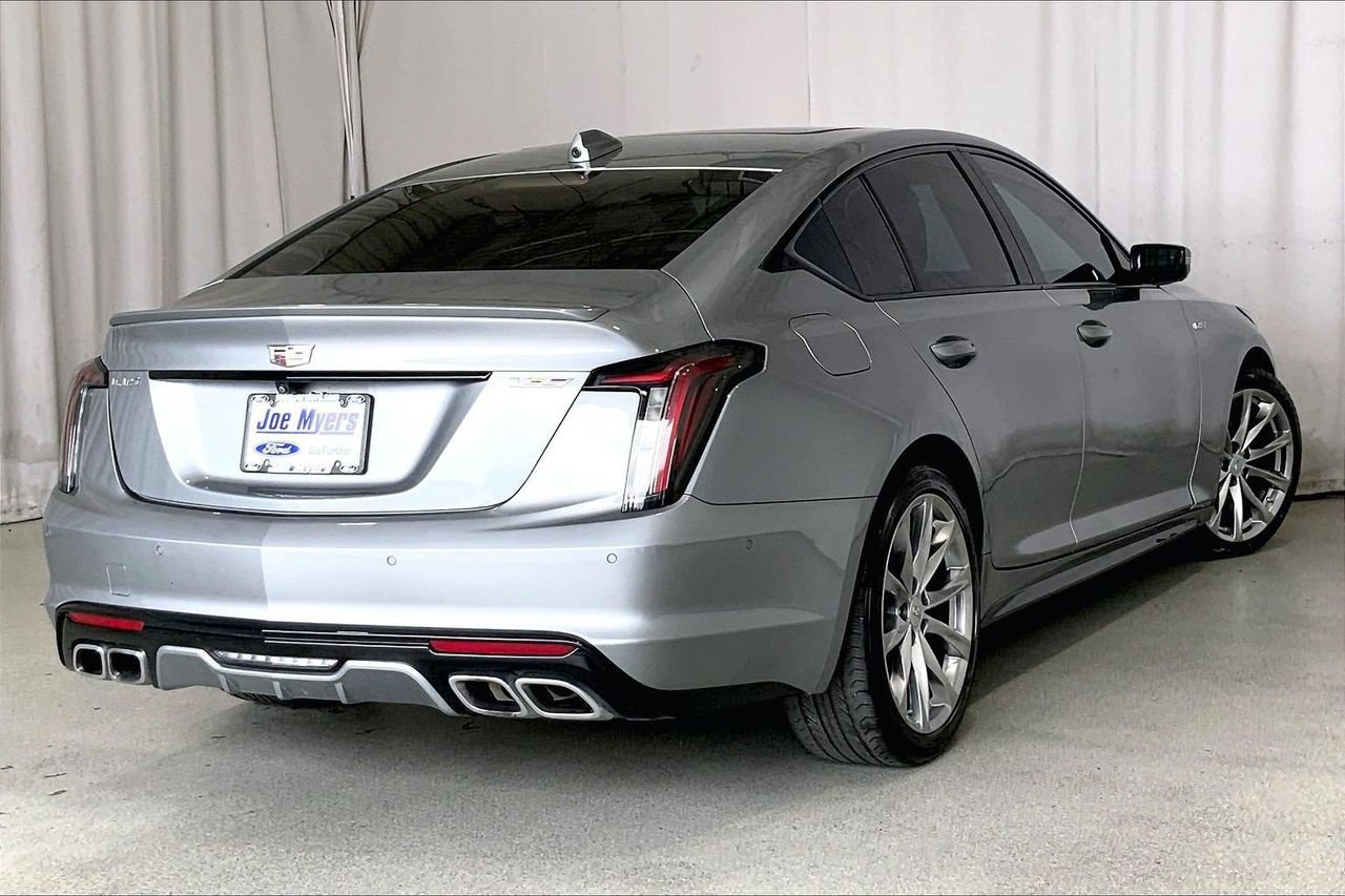 Used 2023 Cadillac CT5 V w/ Premium Package RWD image 13