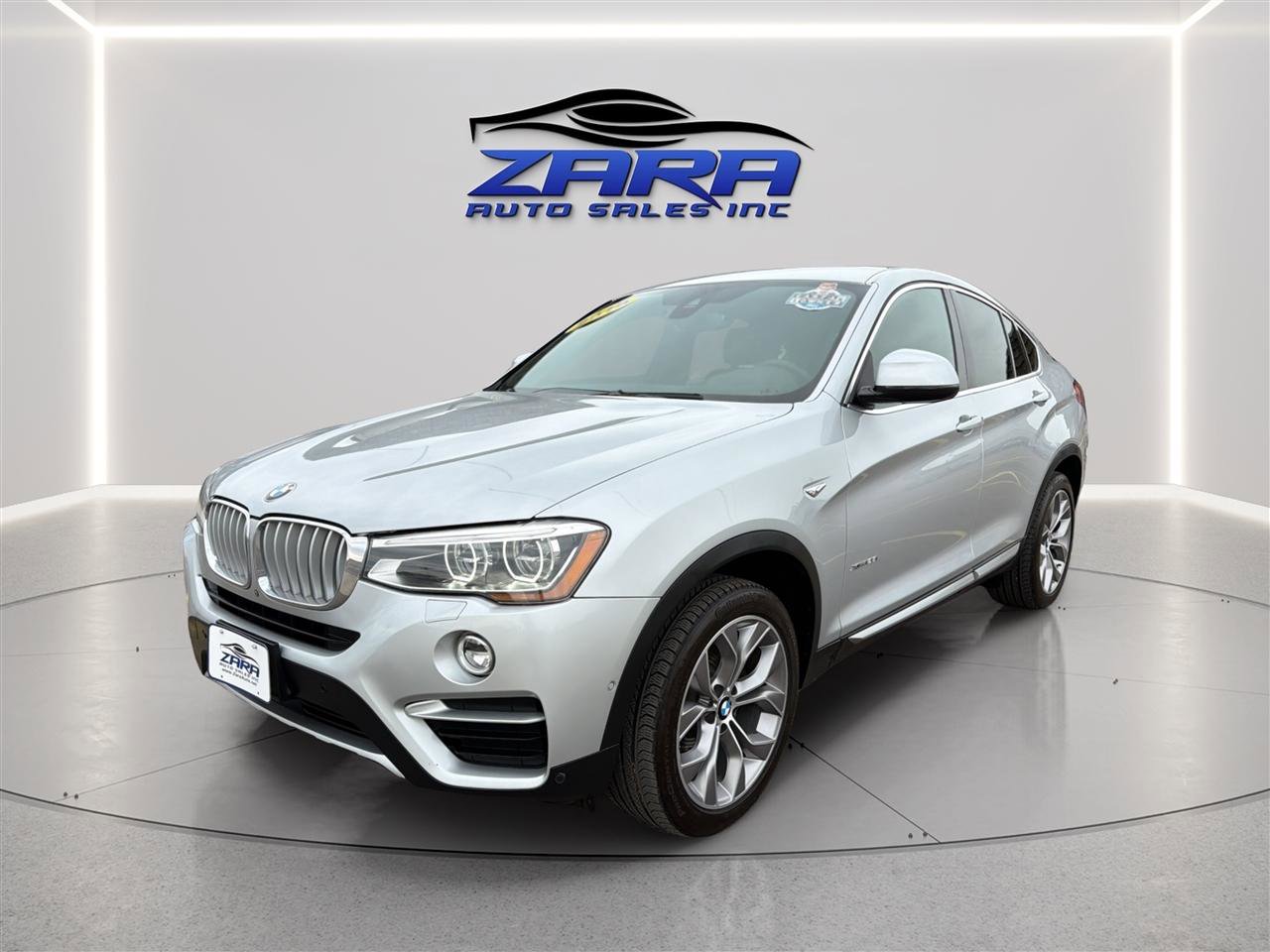 Used 2018 BMW X4 xDrive28i AWD/4WD image 3